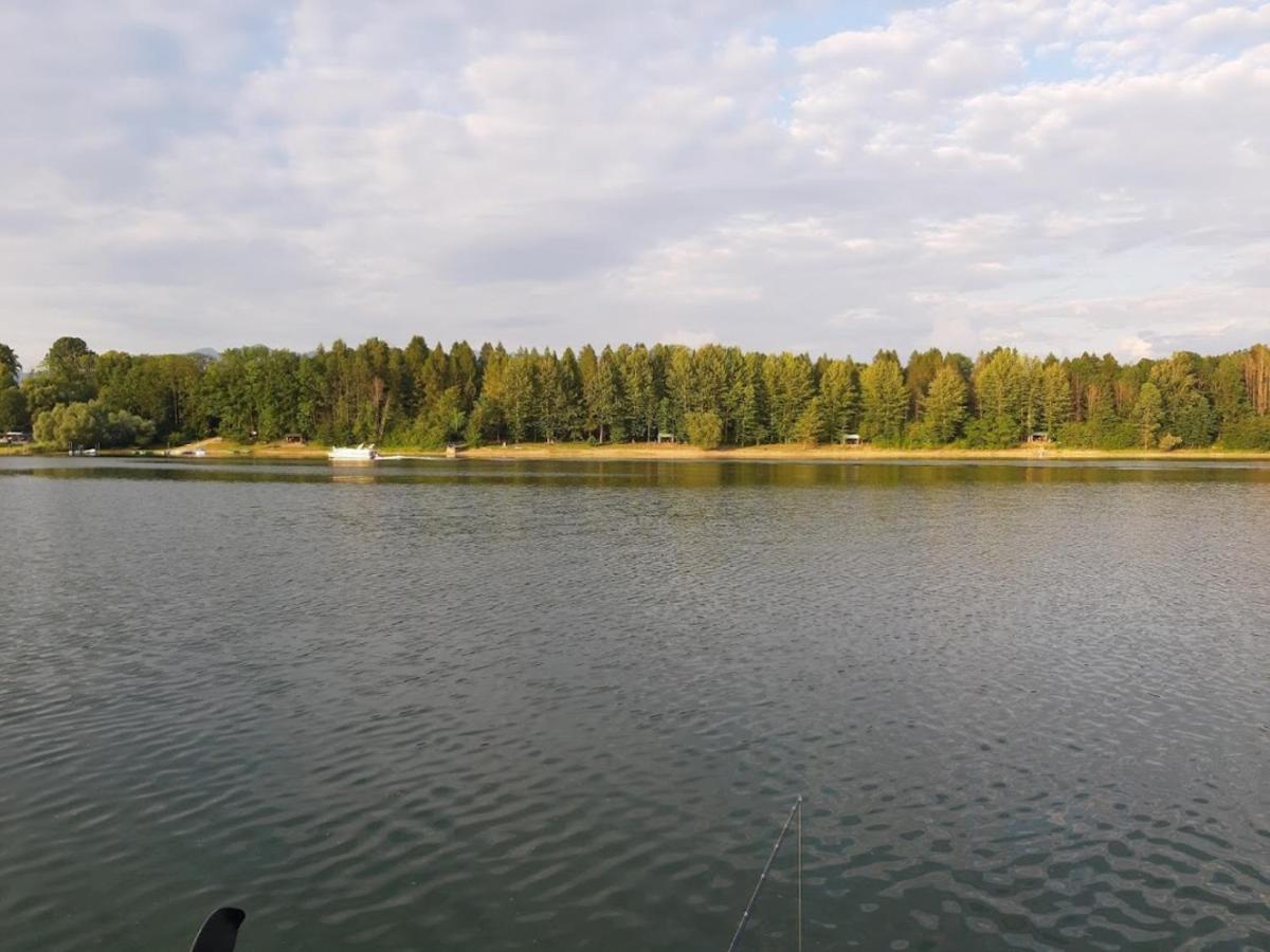 Chaty Rybarska Osada Liptovska Sielnica Luaran gambar